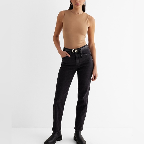 Express Body Contour Top - Picture 3 of 6